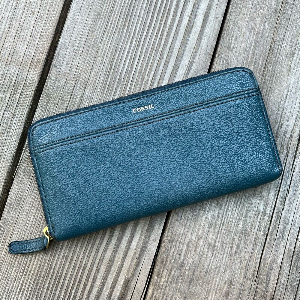 Fossil Cowhide Leather Zip Around Wallet Teal Card Change Clutch
